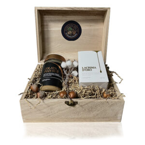 Immagine del bauletto natalizio morgana del re contenente 1 olio di nocciola da 100 ml e 1 pasta di nocciola